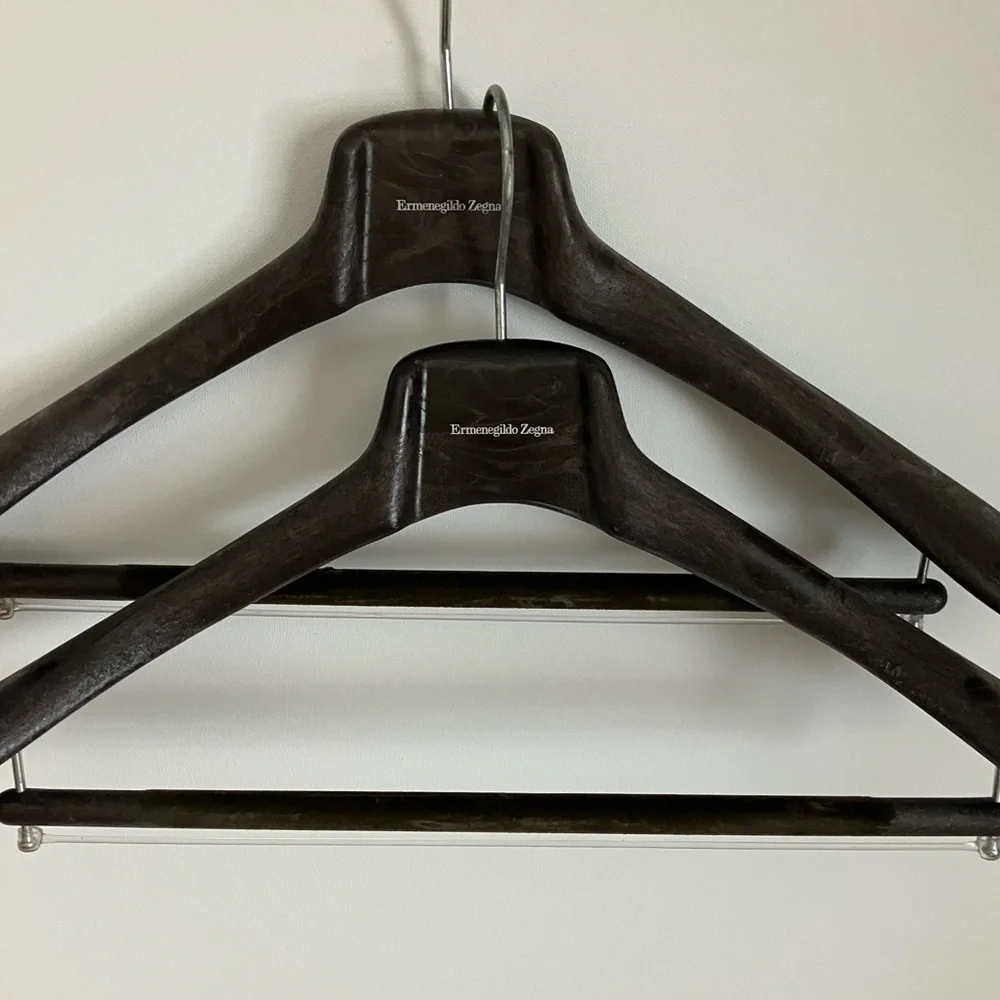 ERMENEGILDO ZEGNA Set of TWO Designer Boutique Composite Heavy Suit Hangers - Picture 8 of 13